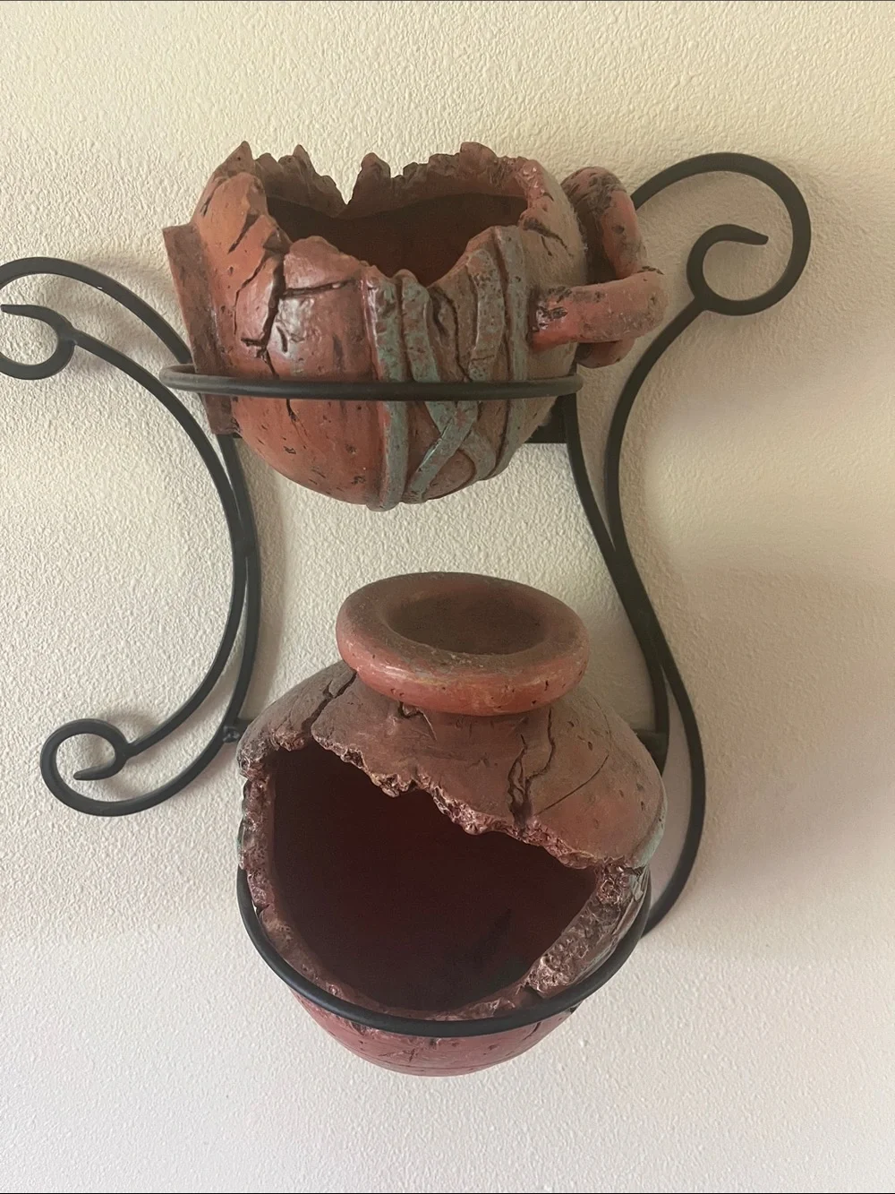 Home Interiors Rust Red & Black Double Wall Planter Set